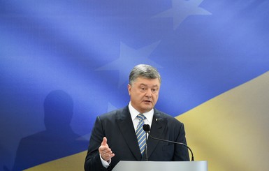 Порошенко доволен Луценко, но советует ему отчитаться перед Радой