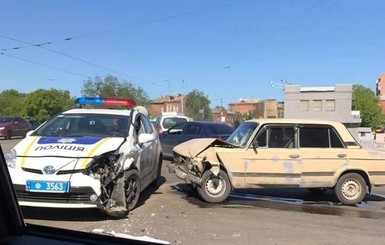 В Харькове патрульные устроили погоню и попали в ДТП