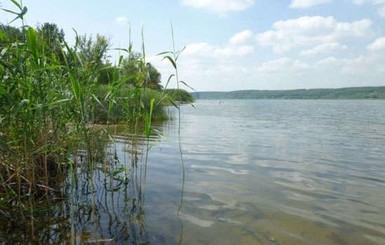 В Черкасской области из реки достали тело участника АТО