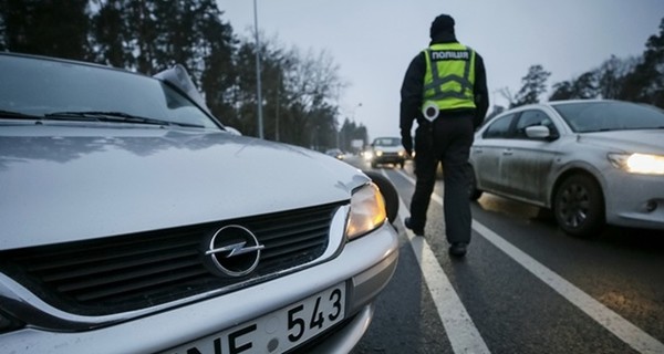 Польские пограничники обвинили украинскую сторону в очередях на границе