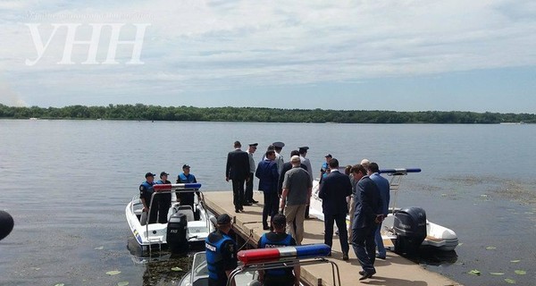 В Запорожье Авакову представили штурмовой катер водной полиции