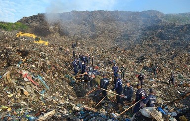 На Грибовической свалке снова тушили пожар