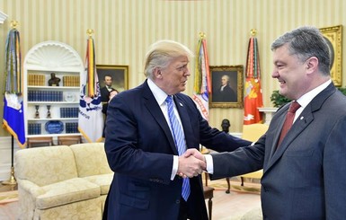 Порошенко заявил, что передал Трампу доказательства присутствия российских войск в Донбассе