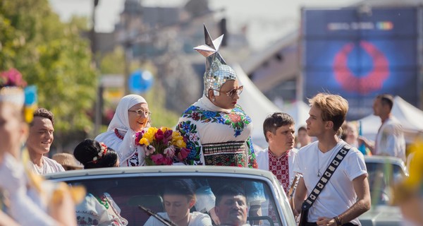 Андрей Данилко: Мечтаю отдохнуть от Верки Сердючки и сбежать с Инкой на море