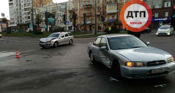 В Киеве водитель такси Uber устроил аварию