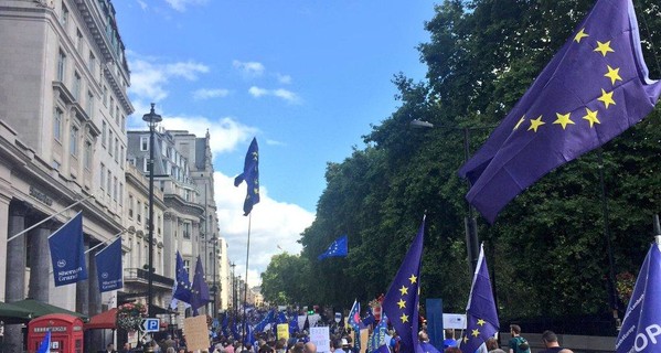 В Лондоне прошли массовые протесты против Brexit