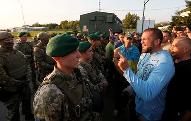 Пограничники рассказали, как их травмировали соратники Саакашвили при прорыве границы 