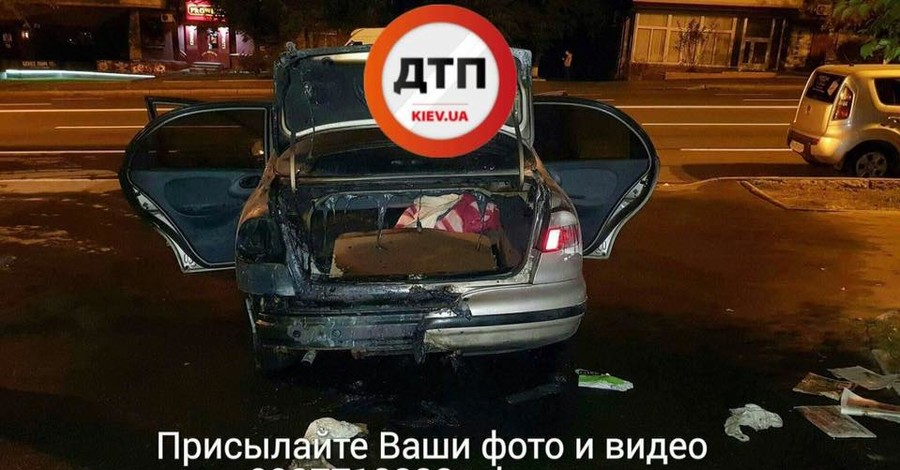 Поджог в Киеве: сгорели два автомобиля