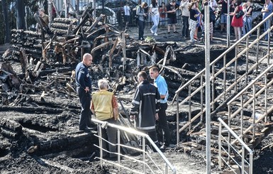 Директора горевшего лагеря 