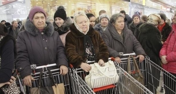 В правительстве объяснили, почему у женщин пенсия будет меньше, чем у мужчин