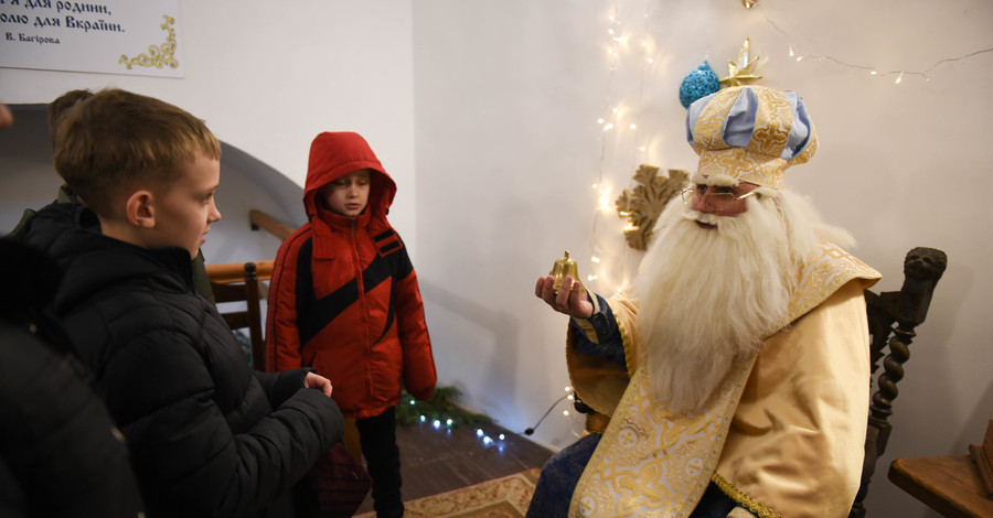 Привітання та вірші до дня Святого Миколая