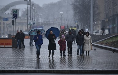 Завтра, 15 декабря, почти по всей стране пройдет небольшой дождь, на западе с мокрым снегом