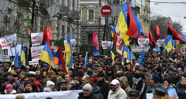 Почему Саакашвили сворачивает митинги и марши