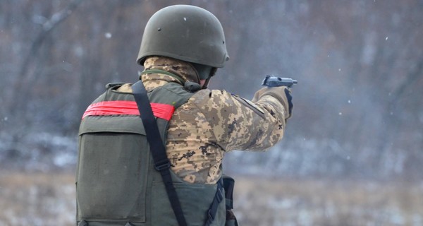 Новогоднее перемирие в зоне АТО: погиб военный, еще трое - ранены