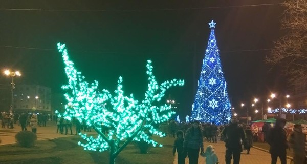 История войны одного донецкого дома: опустел, состарился, но живет