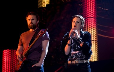 СМИ: Солистка The Cranberries  умерла, не успев записать новую версию своего хита Zombie 