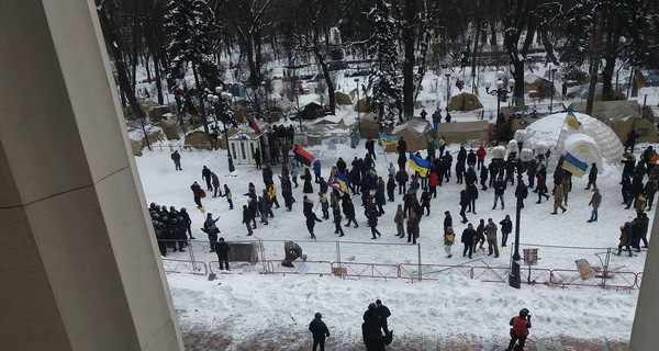 В столкновениях под Радой пострадали 11 силовиков, а не два