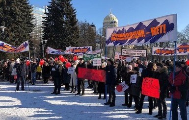 В Латвии начались протесты против образования латиницей