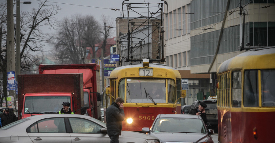 В Германии виновный в аварии пешеход возмещает убытки. Если выживет...