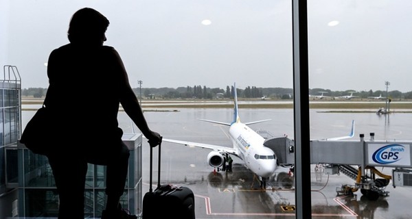 Более четверти украинцев хотят эмигрировать