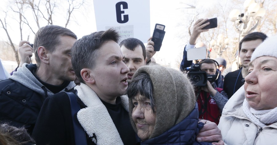 Савченко проведет эту ночь в здании СБУ