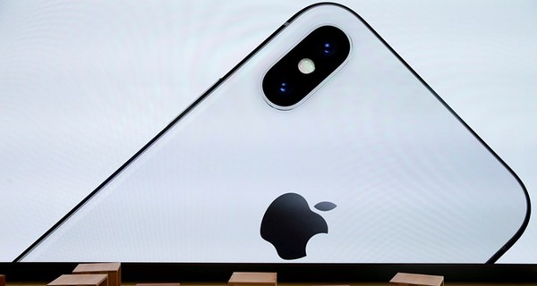 Apple выпустит iPhone с вогнутым дисплеем