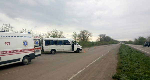 На Днепропетровщине маршрутка попала в аварию: пострадали 5 человек