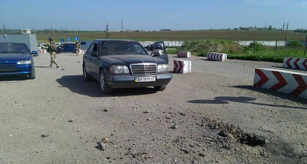 В Донбассе обстреляли КПП 