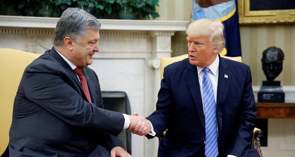 СМИ: Порошенко заплатил около 600 тысяч долларов за встречу с Трампом