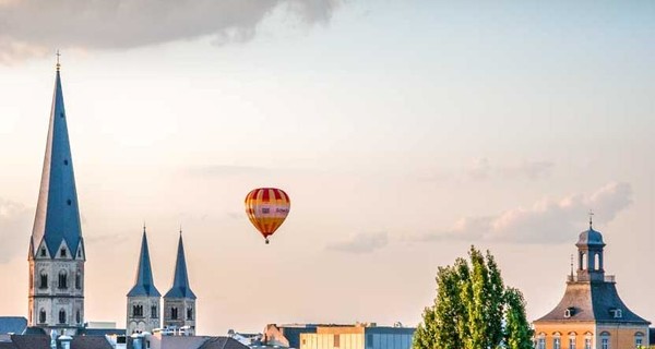 В Германии упал воздушный шар с людьми