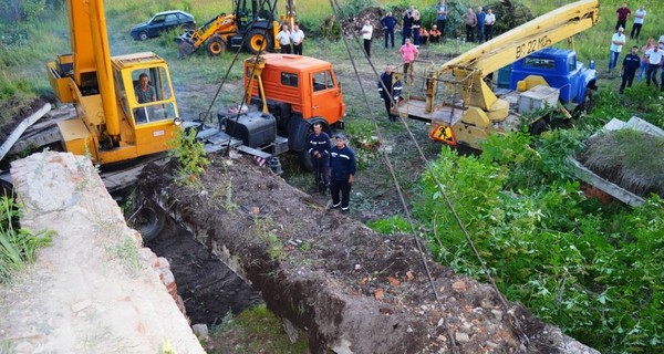 На Черниговщине из-под завалов извлекли тела 3 погибших парней