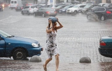 Сегодня днем, 28 августа, местами  пройдет кратковременный дождь, гроза, град