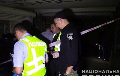 В подземном переходе Киева зарезали мужчину