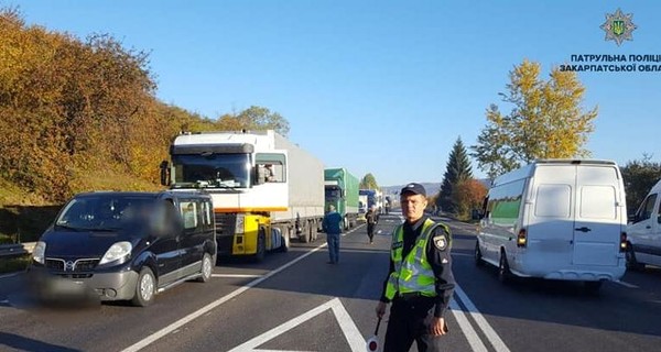 По всей Украине начались протесты водителей из-за цен на бензин