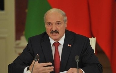 Лукашенко попросил Польшу притормозить с созданием военных баз