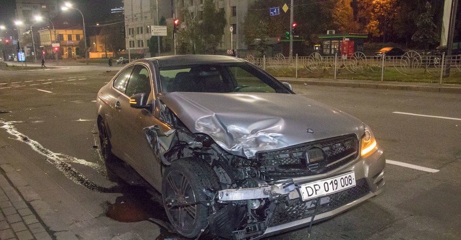 В Киеве дипломат из Греции попал в ДТП