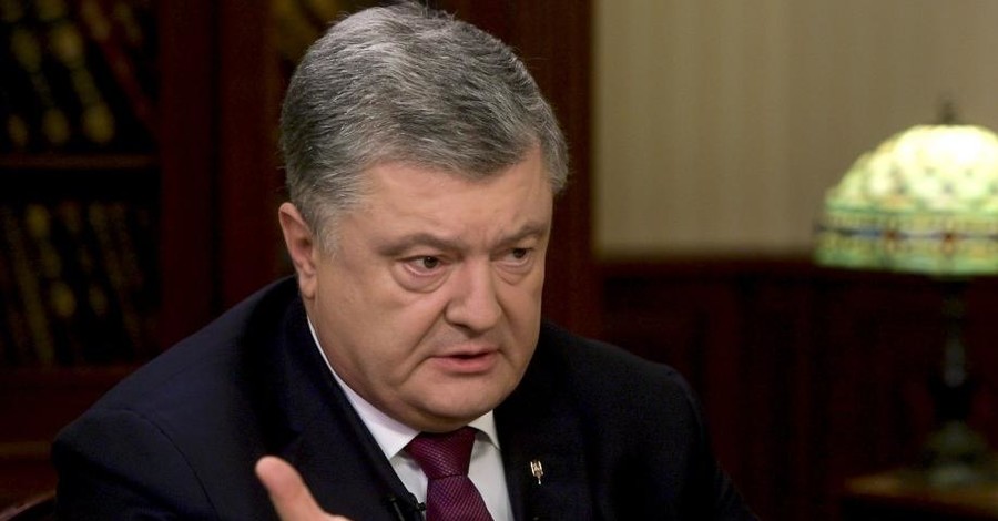 Порошенко заверил, что не сможет продлить Военное положение без Рады