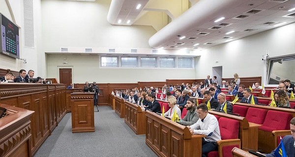 В Киеве переименовали две улицы, переулок и площадь 