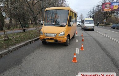 В Николаеве маршрутка сбила на 