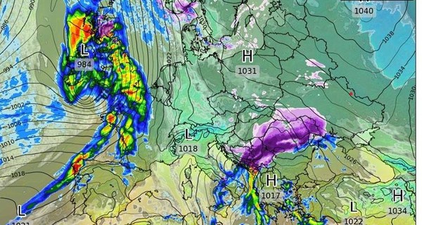 Снегопады в Украине: 40 населенных пунктов все еще без света, на дорогах - гололед