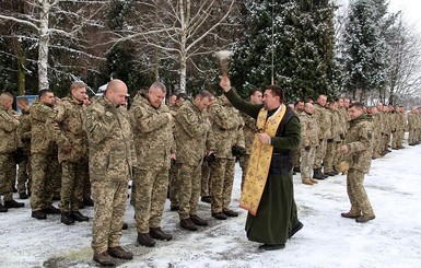 Украинские военные отправились разминировать Косово