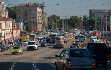 В Днепре требуют переименований: теперь Шмидта - в Бандеру