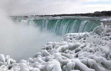 В США замерз Ниагарский водопад