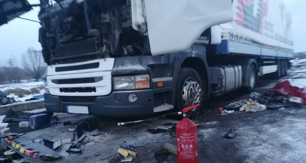 Рядом с польской границей взорвался грузовик, водитель в реанимации