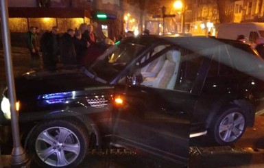 Полиция: внедорожник Богомолец нарушил ПДД и спровоцировал аварию