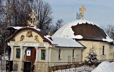 В УПЦ МП епископа Гедеона оставляют наместником Десятинного монастыря