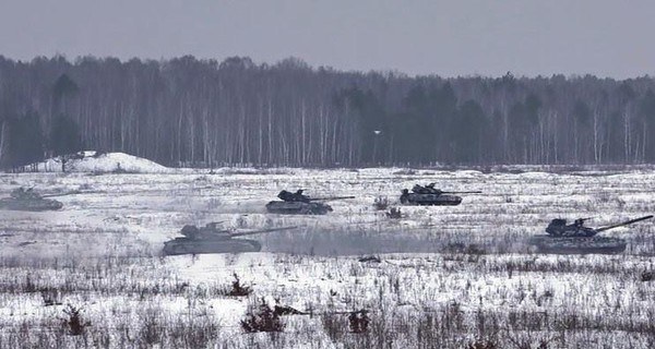 В Черниговской области прошли масштабные танковые учения