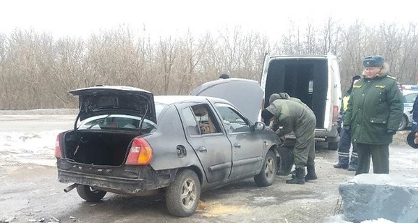 В Макеевке подорвали машину: ранен командир подразделения милиции 