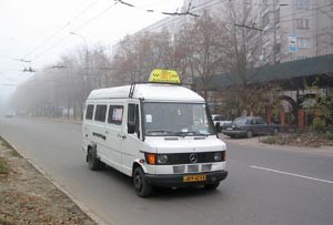 В Житомире пьяный водитель сбил маршрутку 