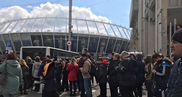 В штабе Порошенко и Зеленского договорились об аренде 